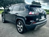 Used 2019 Jeep Cherokee Limited image 5