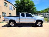 Used 2013 Toyota Tacoma PreRunner image 2