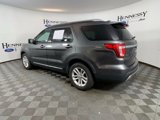 Used 2017 Ford Explorer XLT image 4