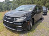 Certified 2024 Chrysler Pacifica Touring-L image 3