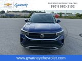 Used 2022 Volkswagen Taos SE image 2