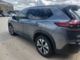 Used 2021 Nissan Rogue SV image 2