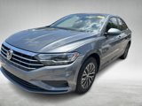 Used 2020 Volkswagen Jetta SE w/ SE Cold Weather Package image 4