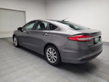 Used 2017 Ford Fusion SE image 5