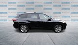 Used 2021 Toyota Highlander Platinum image 4