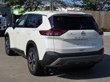 Used 2023 Nissan Rogue SV image 4