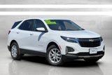 Used 2022 Chevrolet Equinox LT image 2