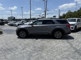 Used 2022 Ford Explorer XLT w/ Equipment Group 202A image 4