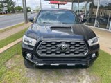 Used 2022 Toyota Tacoma TRD Sport image 2