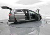 New 2025 Chrysler Pacifica Select image 4