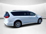 Used 2017 Chrysler Pacifica Touring-L w/ Tire & Wheel Group image 3