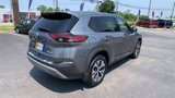 Used 2021 Nissan Rogue SV image 5
