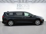 Used 2018 Chrysler Pacifica Touring Plus w/ Tire & Wheel Group image 4