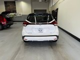 Used 2022 Nissan Kicks SV image 4