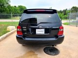 Used 2005 Toyota Highlander 2WD V6 w/ 3rd Row image 4