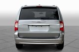 Used 2014 Chrysler Town & Country Touring image 4