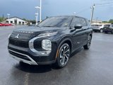 Used 2022 Mitsubishi Outlander SE image 3
