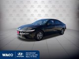 Used 2025 Hyundai Elantra SE image 3