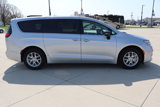 Used 2020 Chrysler Pacifica Touring-L w/ Tire & Wheel Group image 4