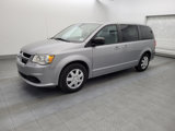 Used 2018 Dodge Grand Caravan SE image 2