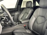 Certified 2024 Porsche Macan image 5