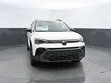 New 2025 Volkswagen Taos SE image 2