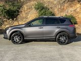 Used 2016 Toyota RAV4 SE image 2