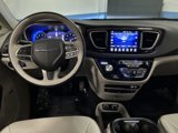 Certified 2017 Chrysler Pacifica Limited image 5