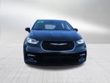 Used 2023 Chrysler Pacifica Touring-L image 3