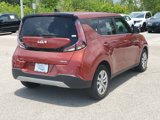 Used 2023 Kia Soul LX image 4