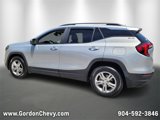 Used 2022 GMC Terrain SLE w/ Driver Convenience Package image 3
