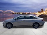 Used 2024 Hyundai Elantra SEL image 2