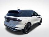Used 2024 Lincoln Nautilus Reserve w/ Equipment Group 203A image 4