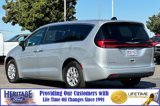 Used 2023 Chrysler Pacifica Touring-L image 6