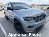 Used 2018 Jeep Grand Cherokee Altitude image 2