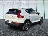 Certified 2025 Volvo XC40 B5 Plus image 4