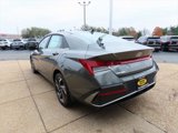 New 2025 Hyundai Elantra SEL image 4