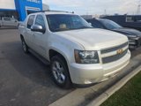 Used 2013 Chevrolet Avalanche LTZ image 3