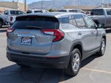 Used 2024 GMC Terrain SLE image 3