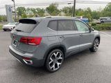 Certified 2022 Volkswagen Taos SEL w/ Panoramic Sunroof Package image 4