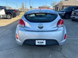 Used 2012 Hyundai Veloster image 4