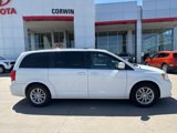 Used 2018 Dodge Grand Caravan SXT image 2