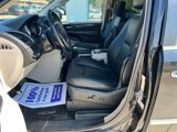 Used 2015 Chrysler Town & Country Touring-L w/ Driver Convenience Group image 5