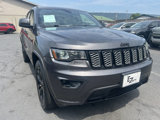 Used 2017 Jeep Grand Cherokee Altitude image 3