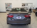 Used 2018 Toyota Camry LE image 3