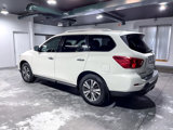 Used 2017 Nissan Pathfinder S image 6