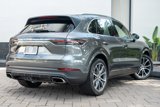 Used 2023 Porsche Cayenne image 3