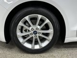 Used 2019 Ford Fusion SE image 2