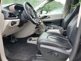 Used 2018 Chrysler Pacifica Touring-L image 5