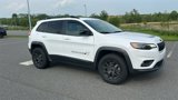 Used 2022 Jeep Cherokee Latitude image 2